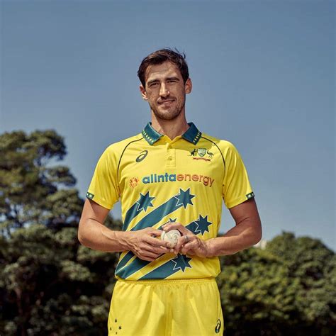 how tall is mitchell starc